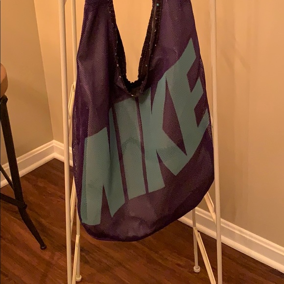 Nike Handbags - Nike Workout Bag